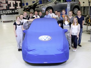 Ziel Woerthersee Auszubildende des Volkswagen Konzerns entwickeln einzigartigen Golf GTI