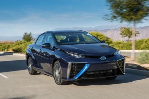 2016_Toyota_Fuel_Cell_Vehicle_020_63974_42747_low