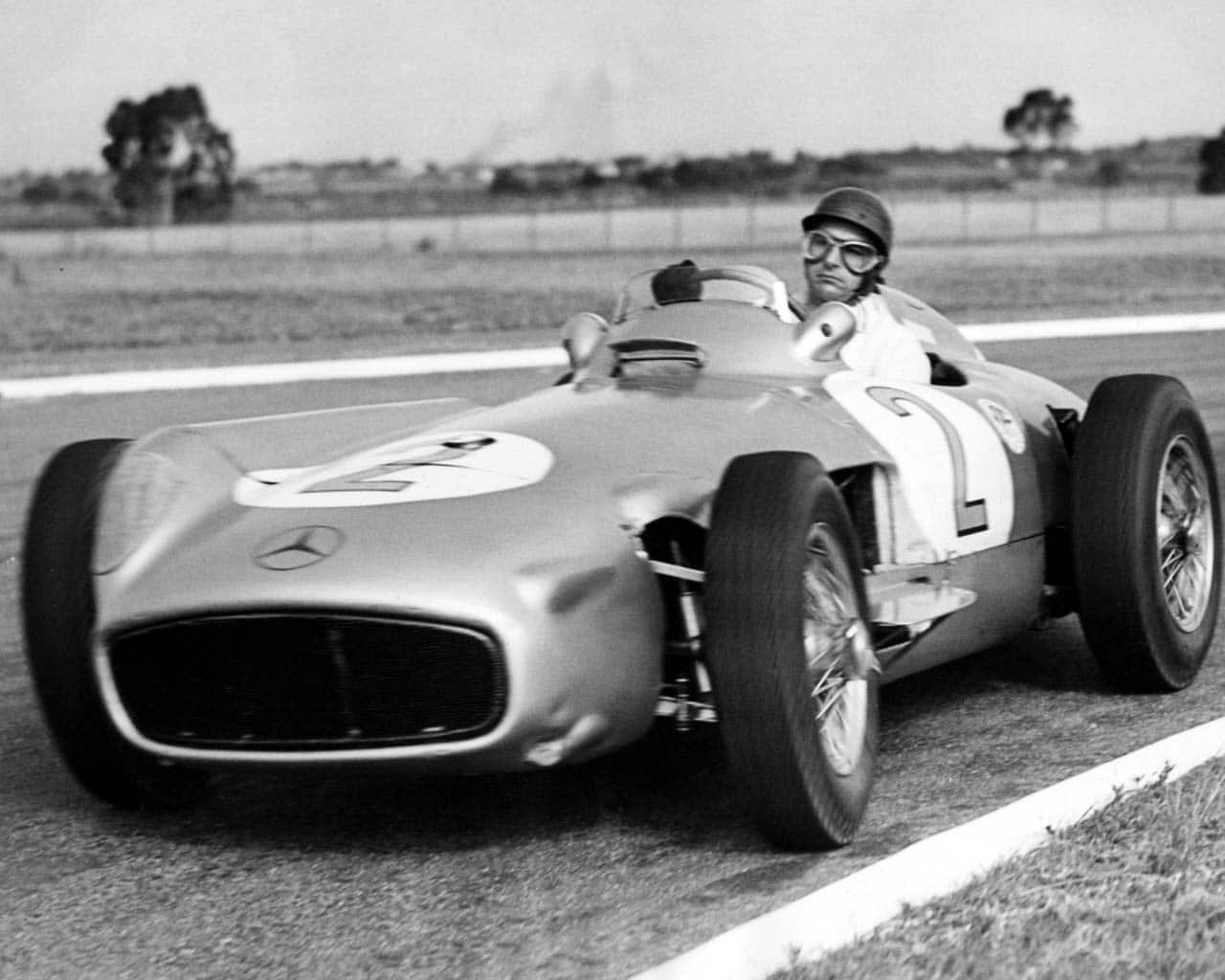 Día del Piloto, en honor a Juan Manuel Fangio
