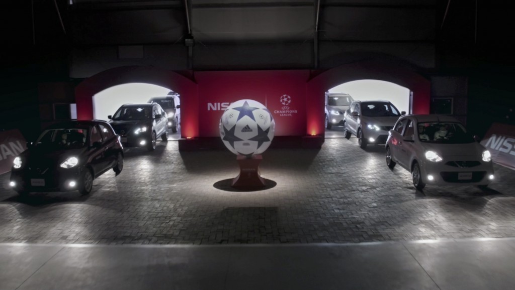 Vehículos Nissan se enfrentan en un innovador partido de fútbo