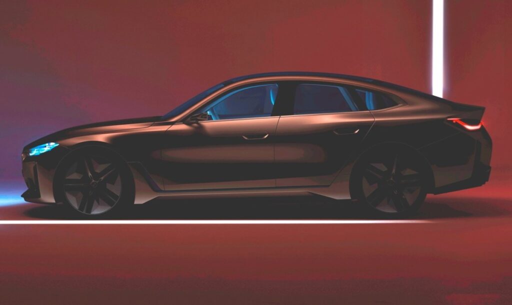 BMW Concept i4, el sedán eléctrico con interior futurista