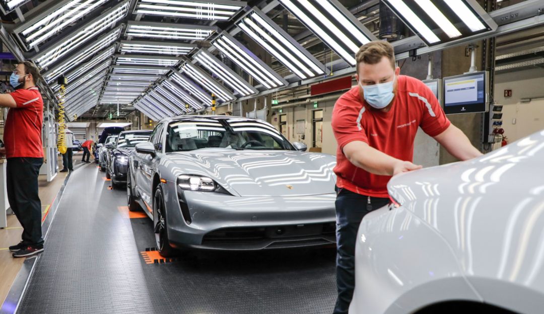 Porsche reanudará la producción en Zuffenhausen y Leipzig