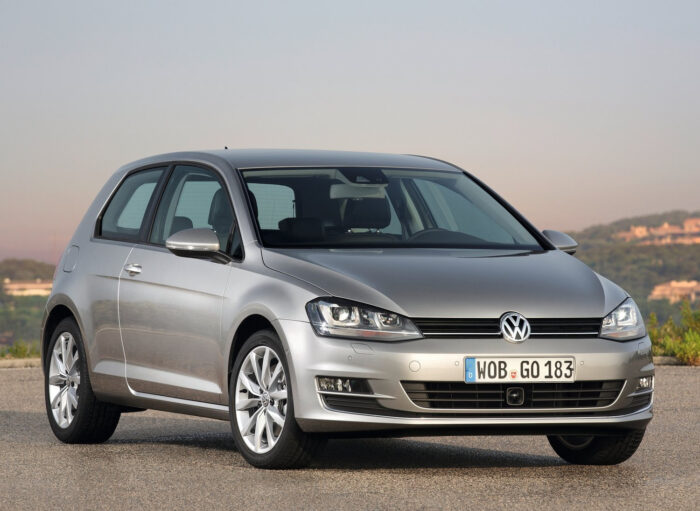 Volkswagen-Golf-2013-World Car of the Year