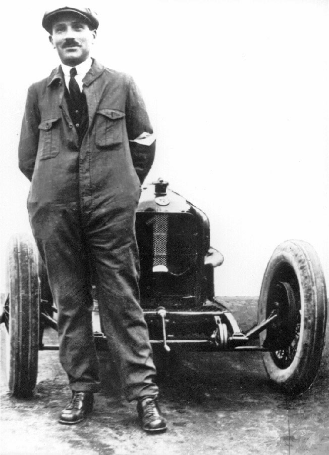 Vittorio Jano y su GP Tipo P2 en 1925.