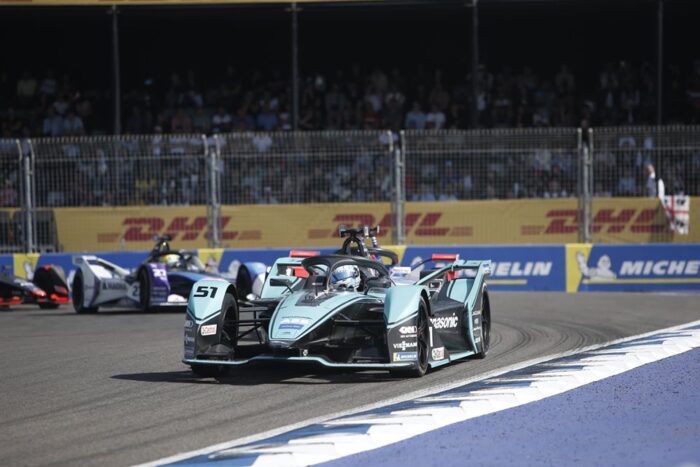 La Fórmula E podría reiniciar sus actividades pero en pista