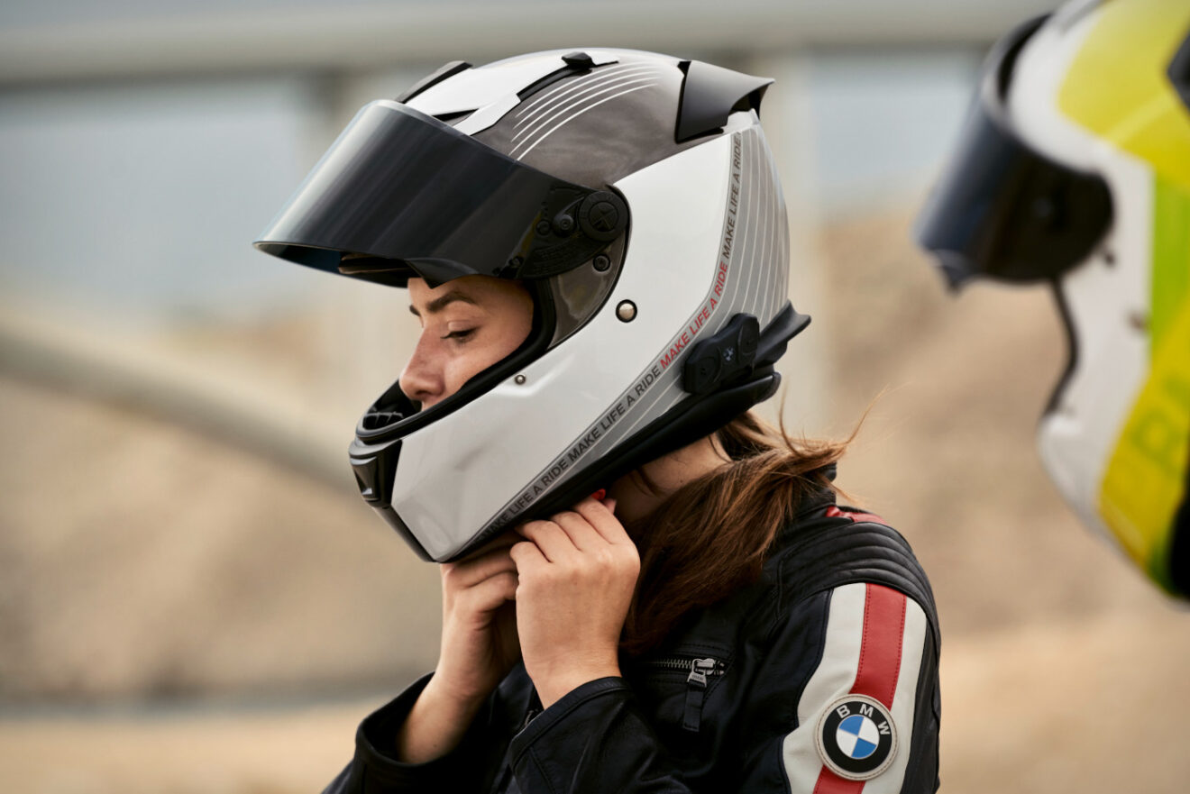 BMW Motorrad extiende garantía en sus cascos
