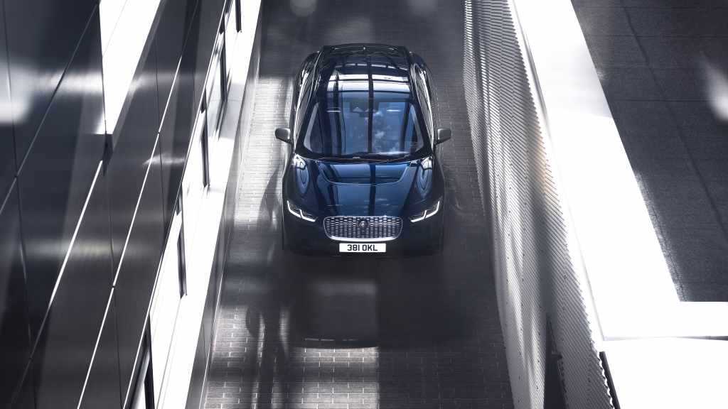 Jaguar I-Pace, estrena carga más rápida y nueva tecnología (4)