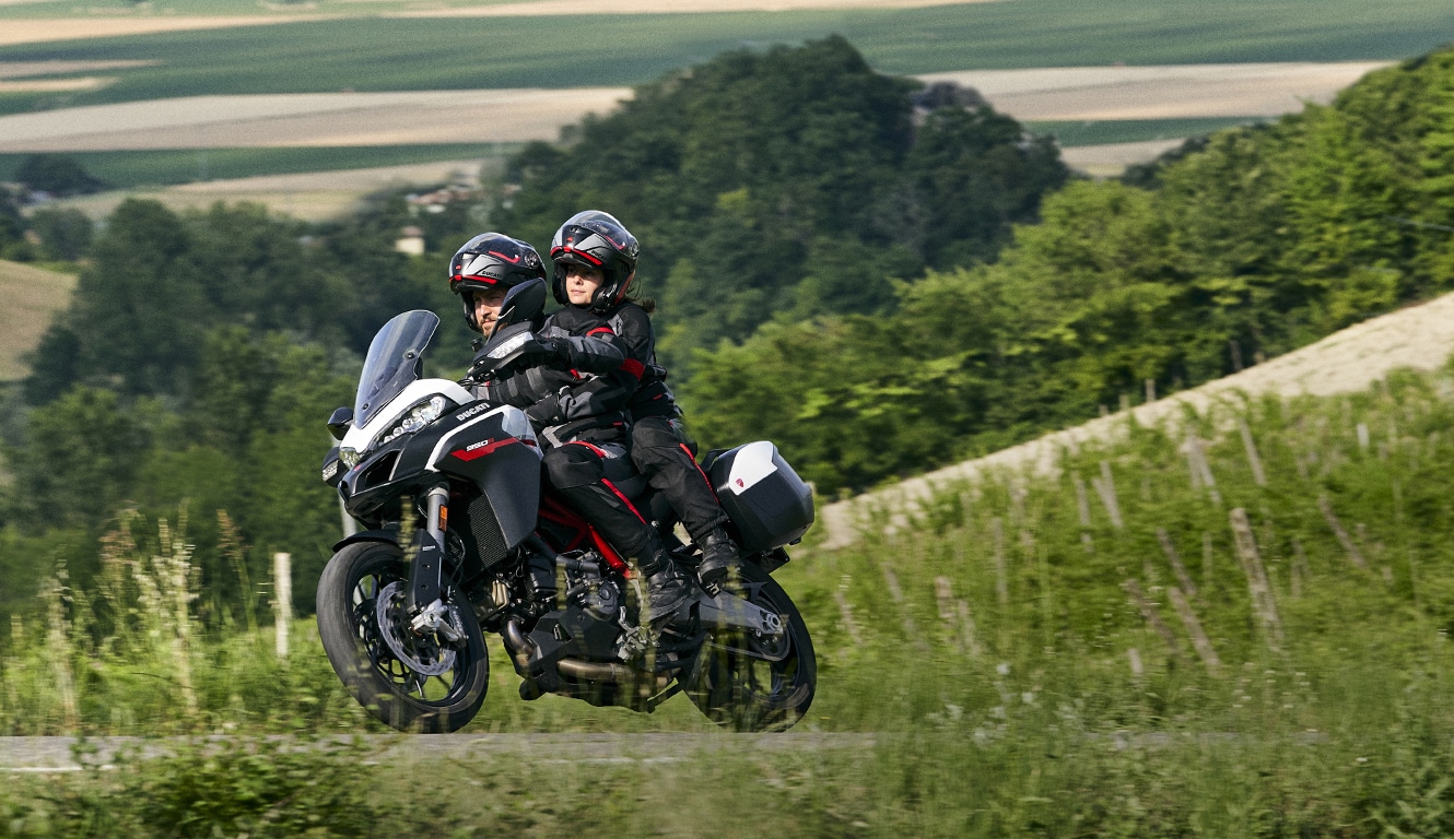 Ducati presenta una Multistrada con estilo Moto GP (1)