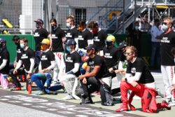 Piloto de F1 protestaron contra el racismo en Austria