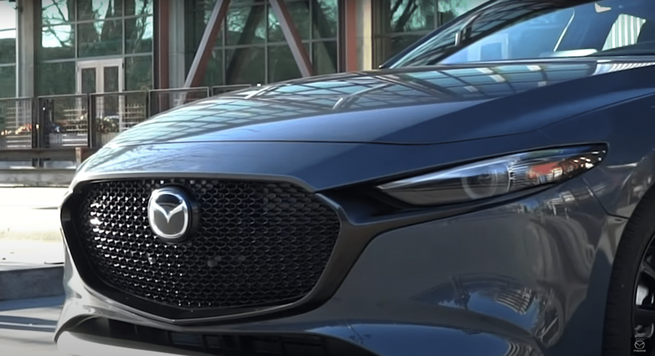 Lanzan Mazda3 turbo, ¡apártalo en internet!