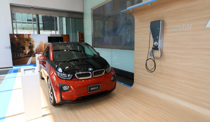 BMW a la cabeza en electromovilidad