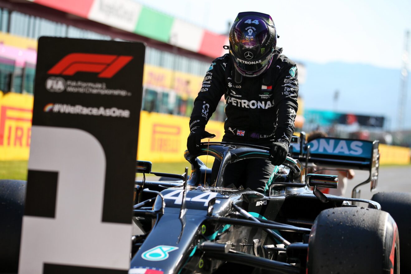 Hamilton consigue su primera pole position en Mugello