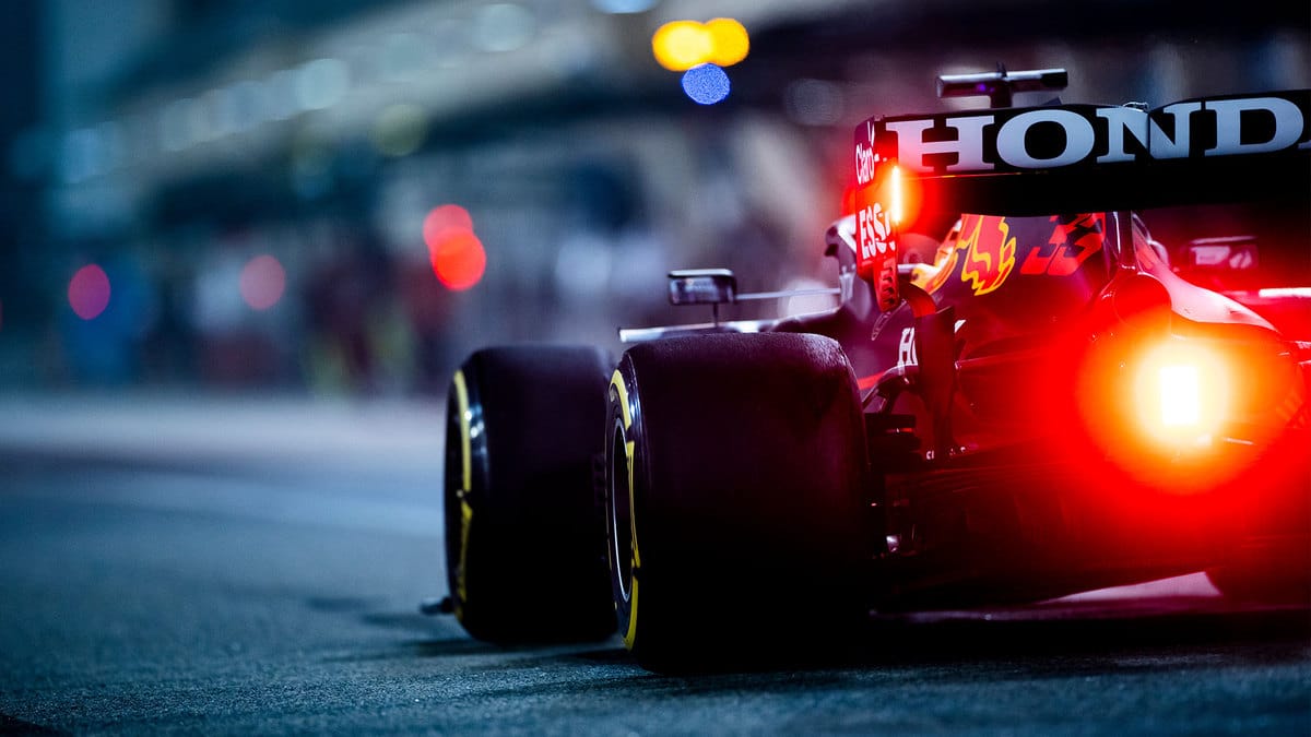 Verstappen el más rápido en la FP1 en Bahréin