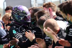Lewis Hamilton se impone en el GP de Portugal