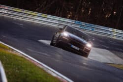Porsche Cayenne impone récord en Nürburgring Nordschleife