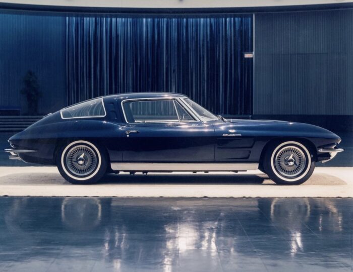 ¿Sabías que Chevrolet una vez construyó un Corvette de cuatro plazas?