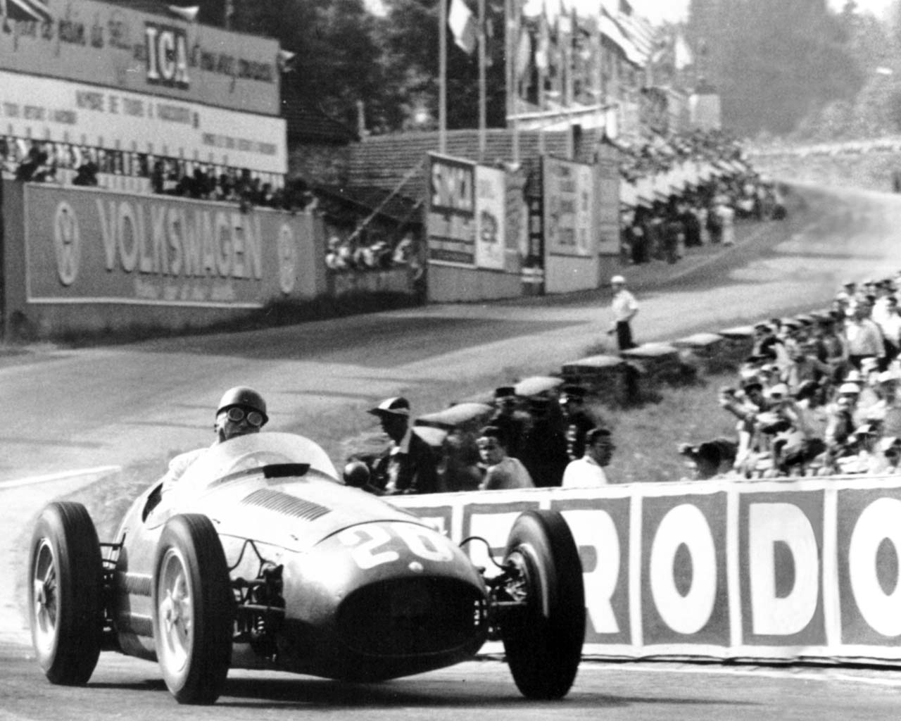 El "poleman" del México GP recibirá casco de Juan Manuel Fangio