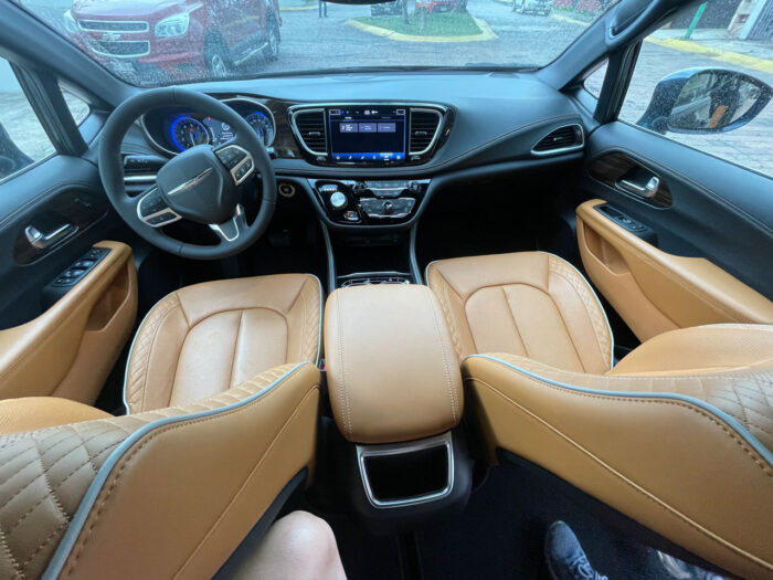 A prueba Chrysler Pacifica, la minivan que redefine el concepto premium