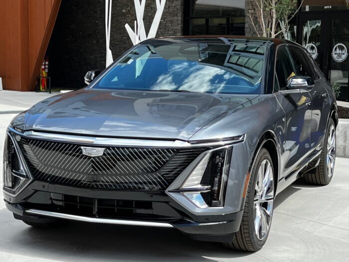 La era eléctrica rejuvenece a Cadillac: manejamos LYRIQ