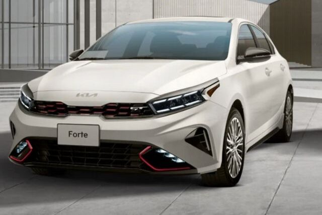 KIA presenta Forte Hatchback