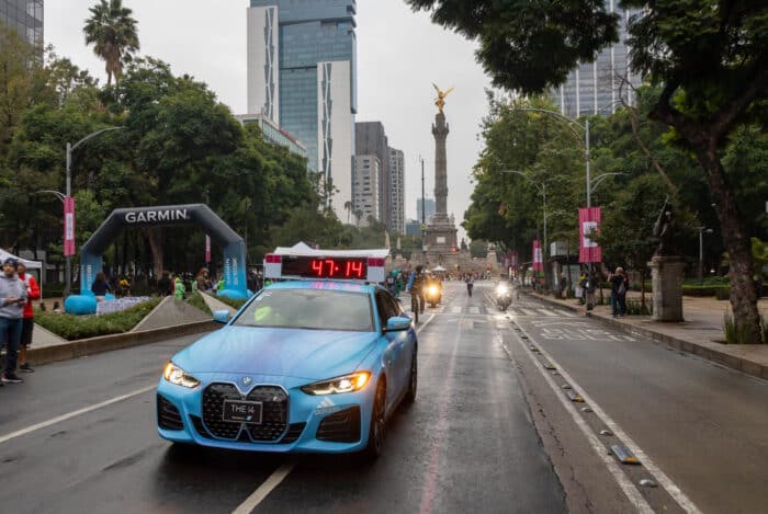 BMW Group electrificó la ruta del Maratón de la Ciudad de México 2022