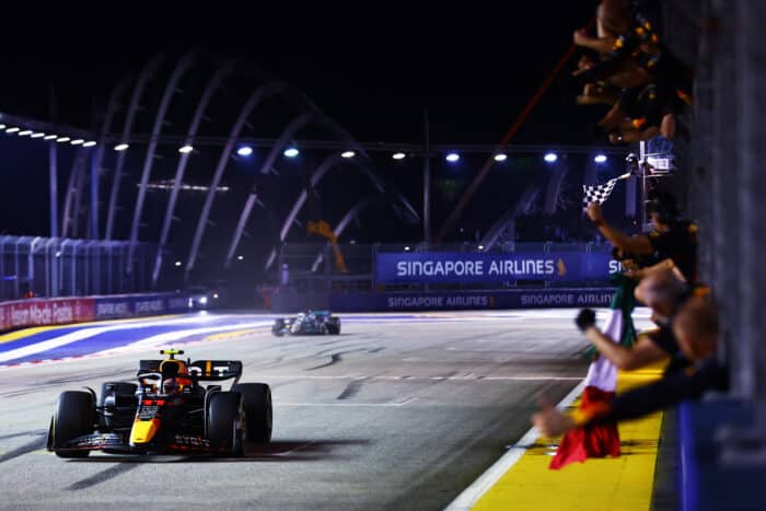 Sergio Pérez logra la victoria en el Gran Premio de Singapur