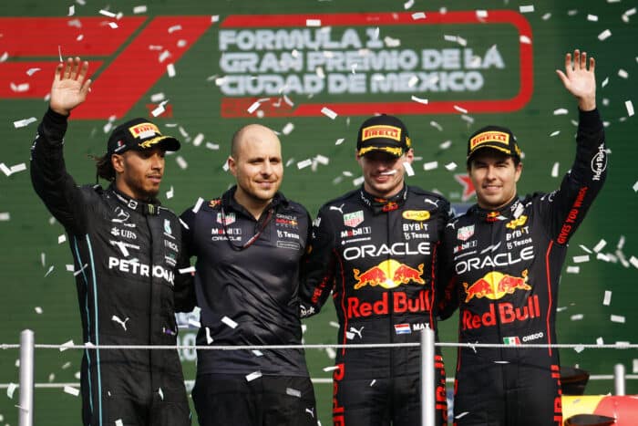 Verstappen rompe récord de victorias en México, Sergio Pérez en el podio