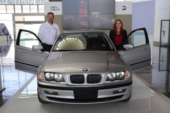 BMW ha terminado la restauración de "Franky", un BMW Serie 3 muy especial