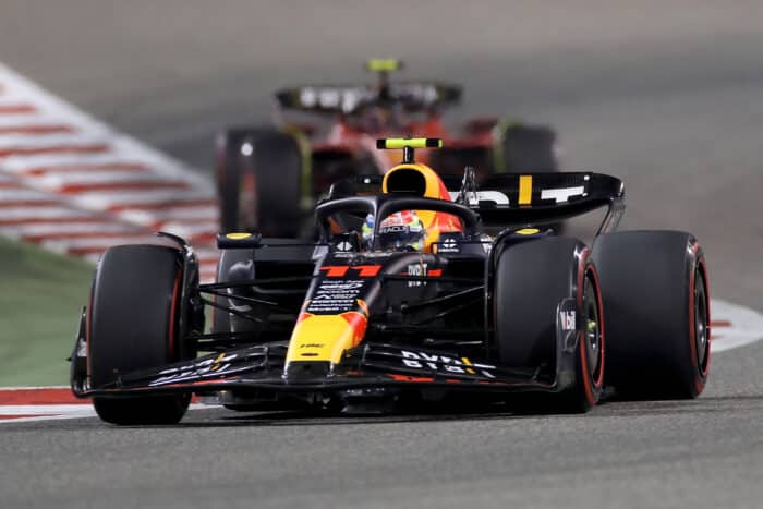 Max Verstappen domina el GP de Bahréin por delante de Pérez y Alonso