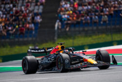 Verstappen ganó la pole position en una dramática sesión en Austria