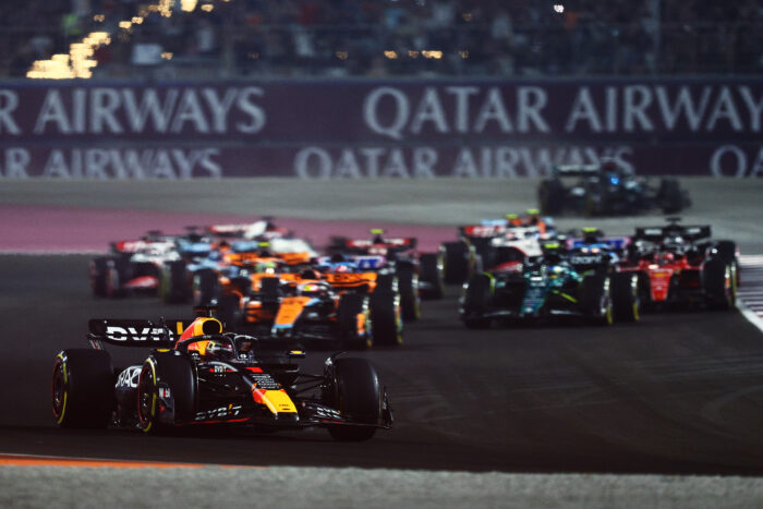 Verstappen logra la victoria en Qatar, Piastri lidera podio de McLaren