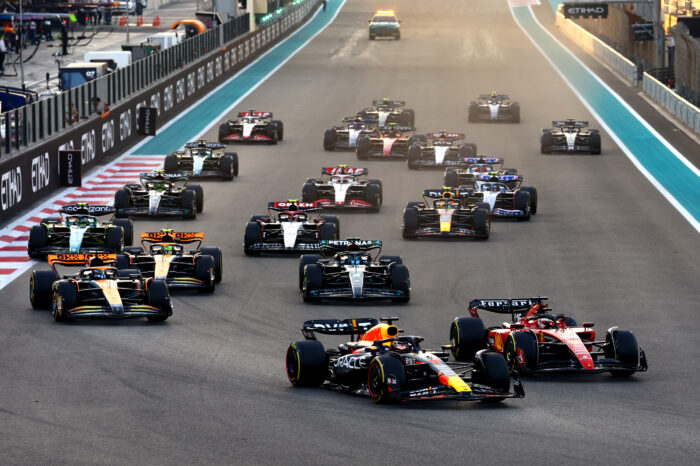 Verstappen gana el GP de Abu Dhabi, Mercedes vence a Ferrari