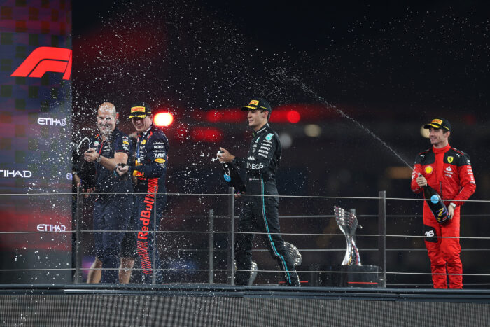 Verstappen gana el GP de Abu Dhabi, Mercedes vence a Ferrari
